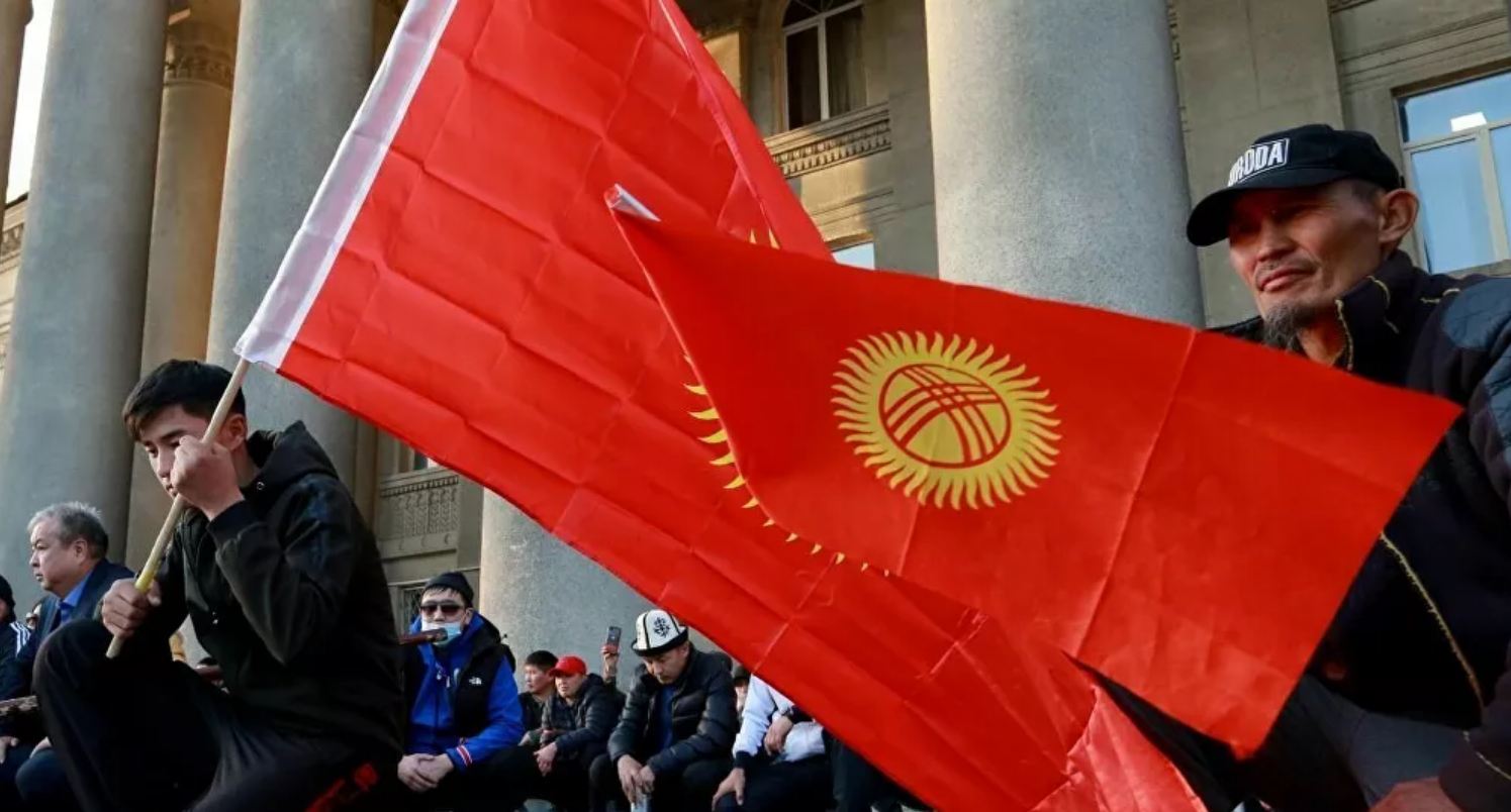 Kırgızistan: Tacikistan askerleri bir köye ateş açtı