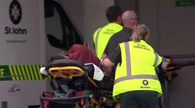 Süpermarkette bıçaklı saldırı: 5 kişi yaralandı