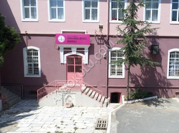 Tekirdağ'da Yahya Kemal Beyatlı anaokulunun adı değiştirilmesi tepki gördü