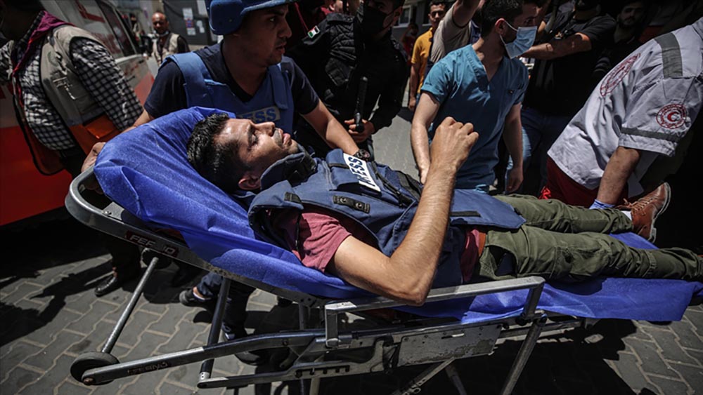 Anadolu Ajansı kameramanı Muhammed Dahlan İsrail saldırısında yaralandı