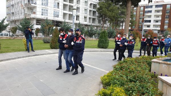 Kahramanmaraş'ta IŞİD'ın bombacısı ve emiri dahil 20 tutuklama