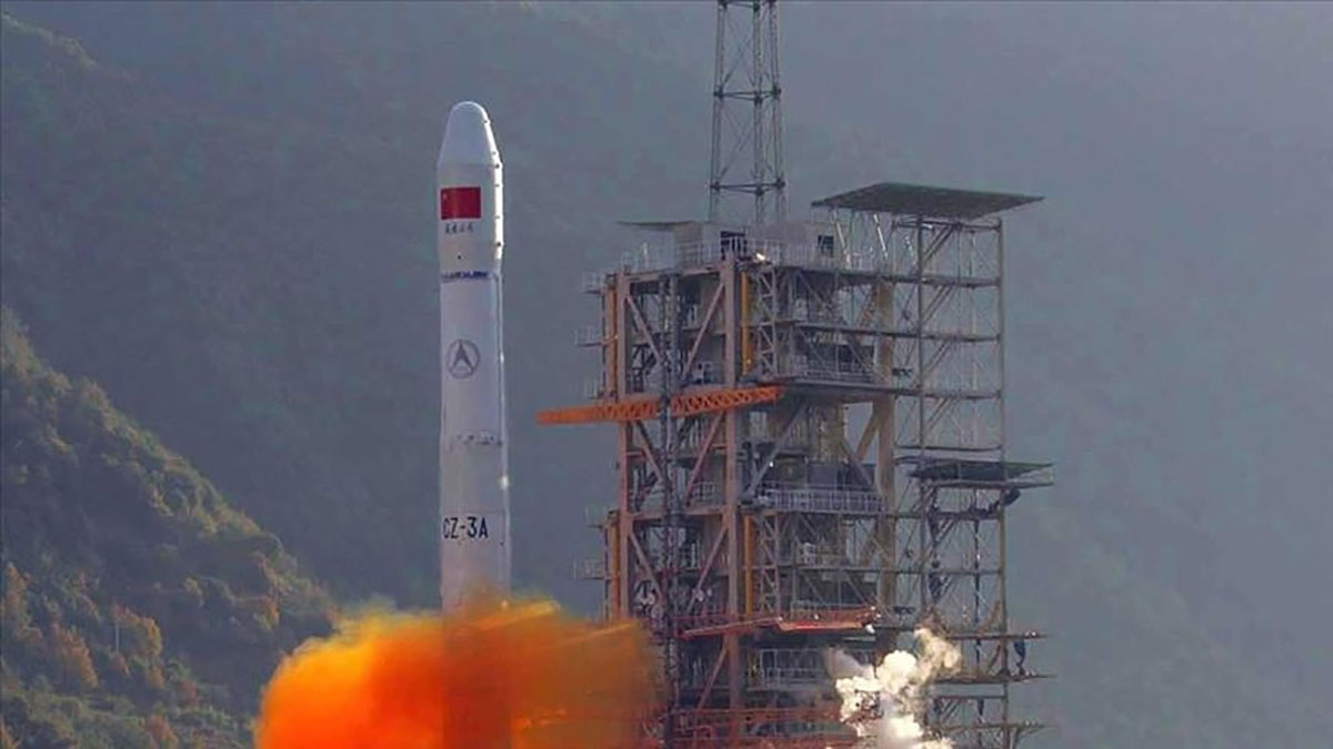Çin uzay mekiği fırlatılışını erteledi