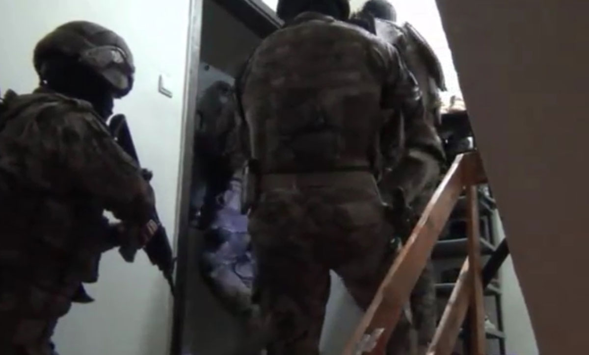 PKK operasyonu kamerada. Eski HDP başkanı da gözaltında