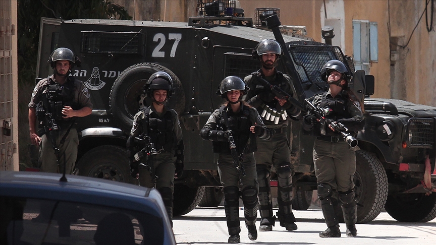 Batı Şeria'da 23 Filistinli gözaltına alındı