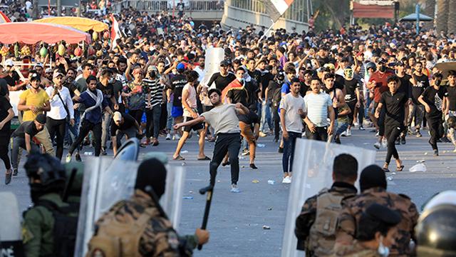 Bağdat'ta göstericilere ateş açıldı