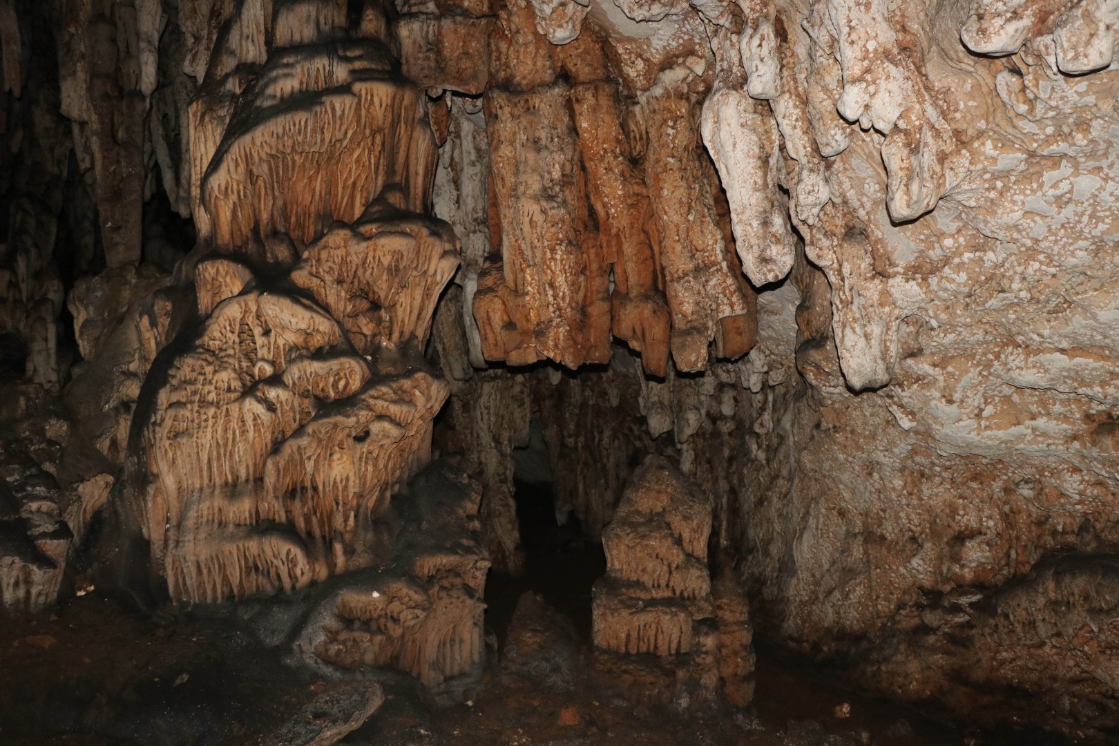Diyarbakır'daki gizli mağaraya defineci talanı
