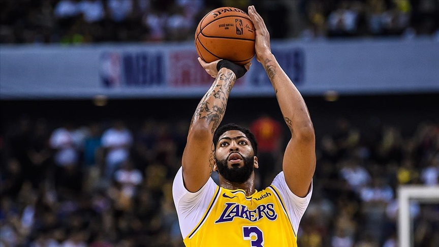 Son NBA şampiyonu Lakers, Suns'a karşı öne geçti
