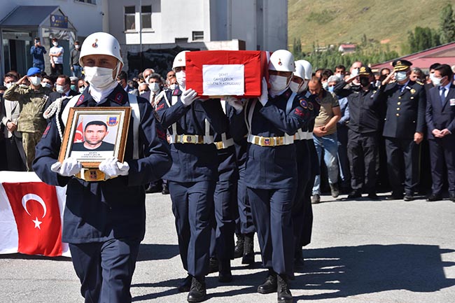 Şehit güvenlik korucusu için Bitlis'te tören