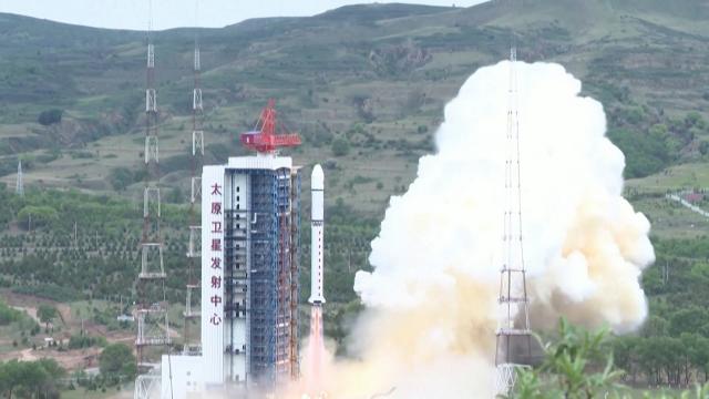 Çin'den uzaya 4 uydu fırlattı