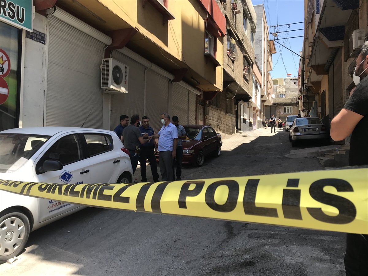 Gaziantep'te polise bıçaklı saldırı