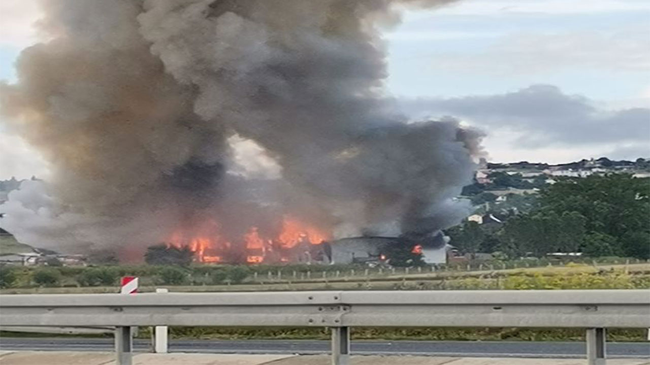 Çatalca'da imalathanede yangın