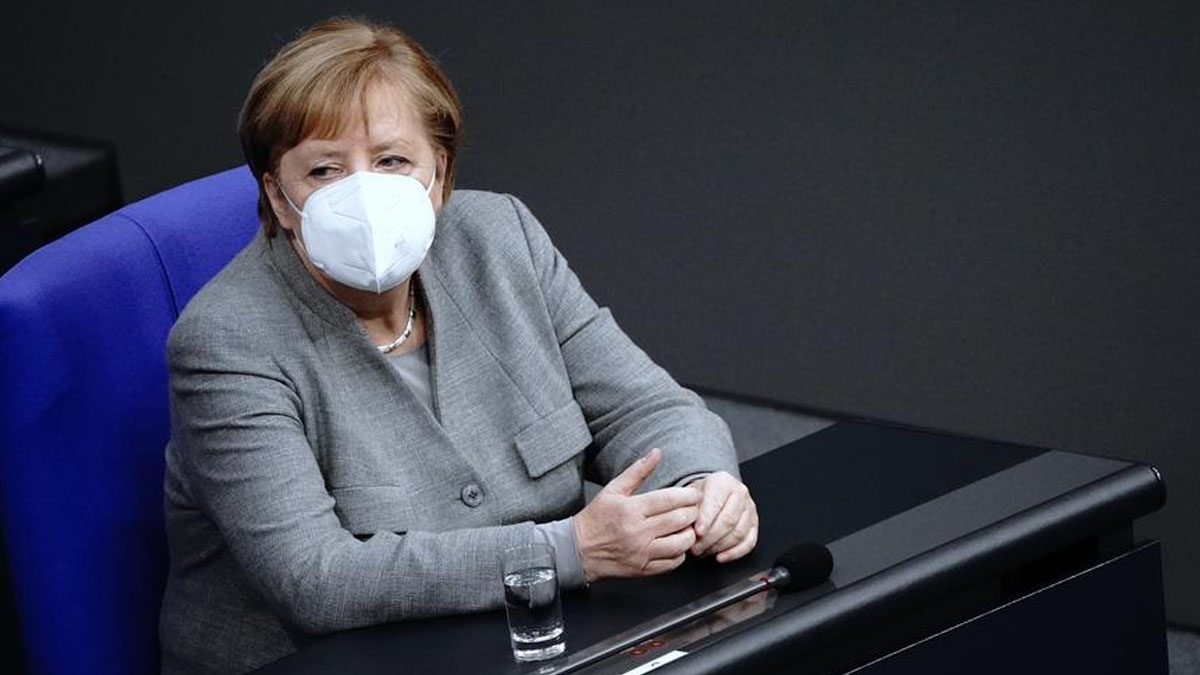 Merkel'den 'salgın bitmedi' uyarısı