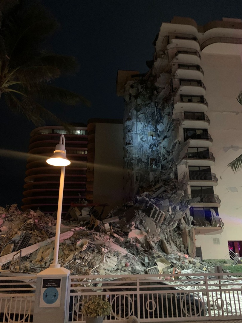 ABD’de felaket. 11 katlı bina çöktü