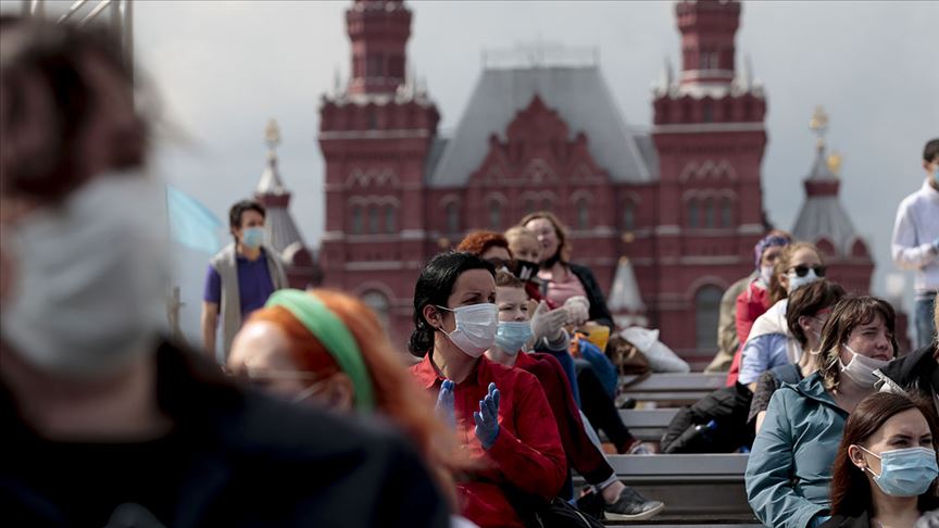 Rusya'da günlük korona vakaları iki kat arttı