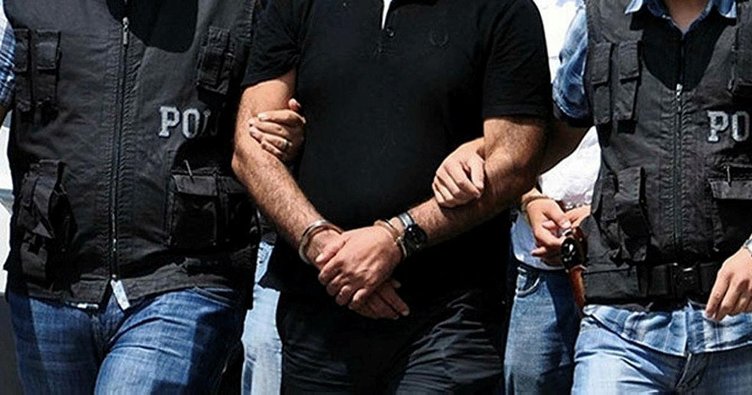 İzmir'de göçmen kaçakçılığına 5 tutuklama