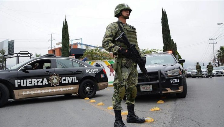 Meksika'da uyuşturucu kartelleri çatıştı: 18 ölü
