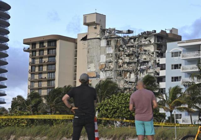 ABD'de çöken bina: Can kaybı 5'e yükseldi, 156 kişi kayıp