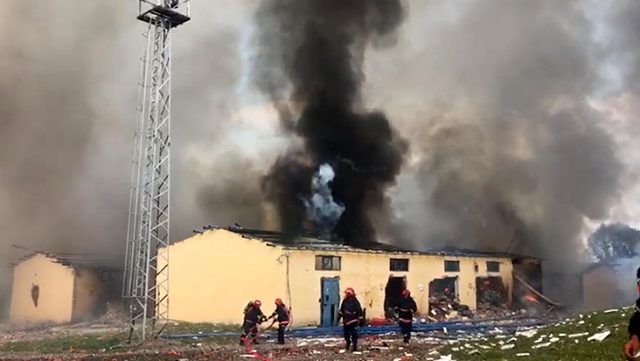 Sakarya'daki havai fişek fabrikası davasında tahliye edilen 2 sanık hakkında tutuklama kararı