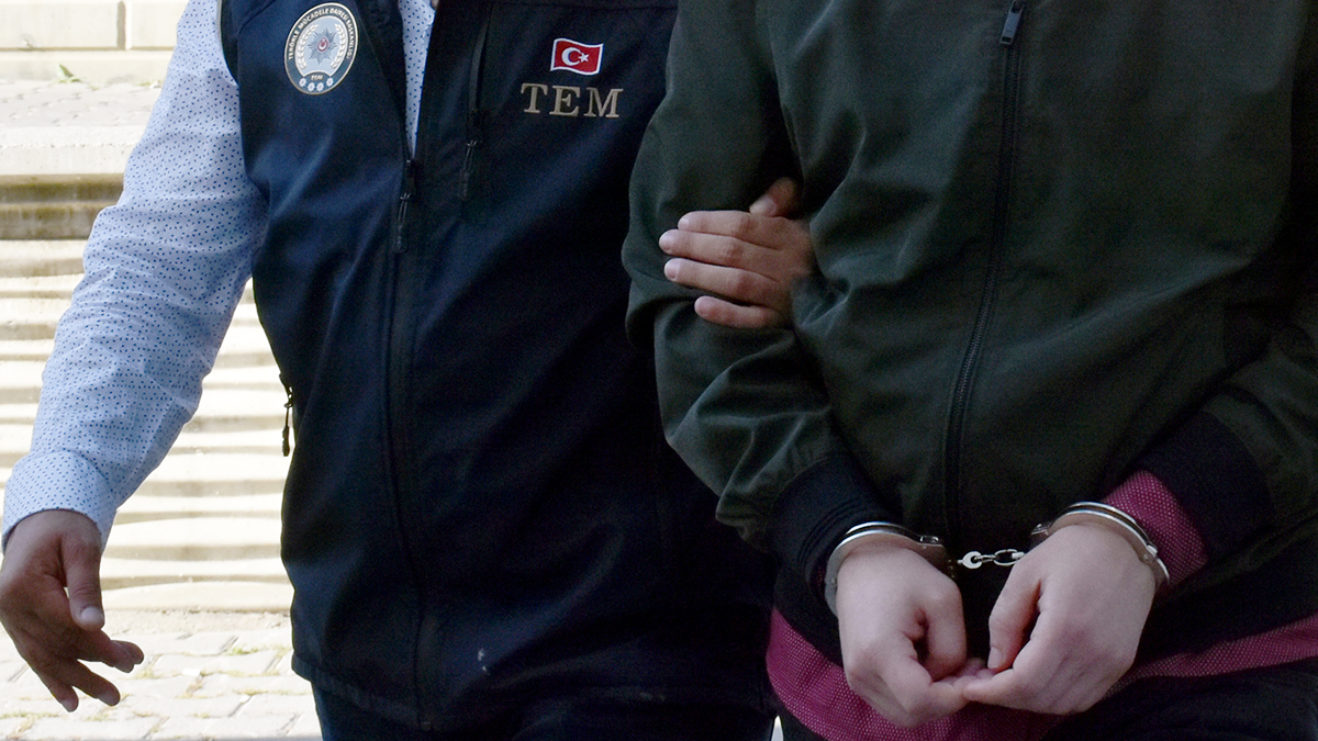 Samsun'da FETÖ operasyonunda yakalanan 4 şüpheliden biri tutuklandı