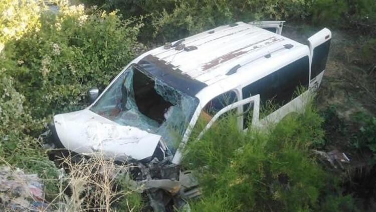 Isparta'da korkunç kaza: 2 ölü 6 yaralı