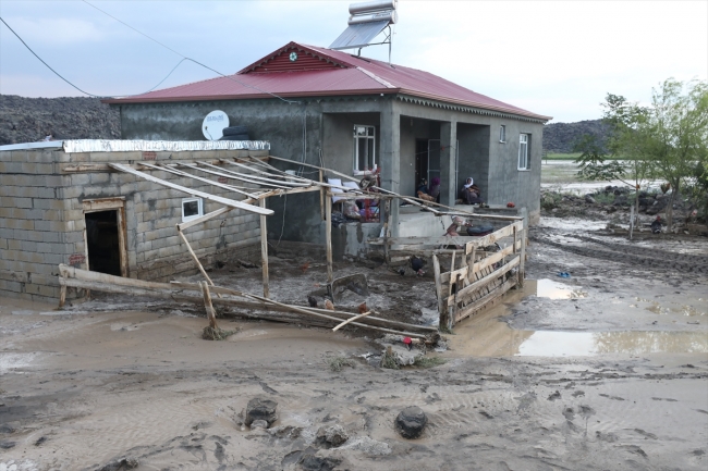 Iğdır sele teslim: Evleri su bastı, tarlalar zarar gördü
