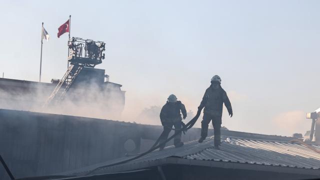 İstanbul'da plastik fabrikasında yangın