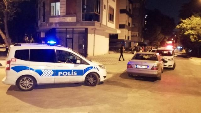 İstanbul'da iki otomobil kundaklandı