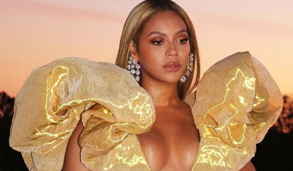 Beyonce’nin yeni koleksiyonu için kocası Jay-Z poz verdi