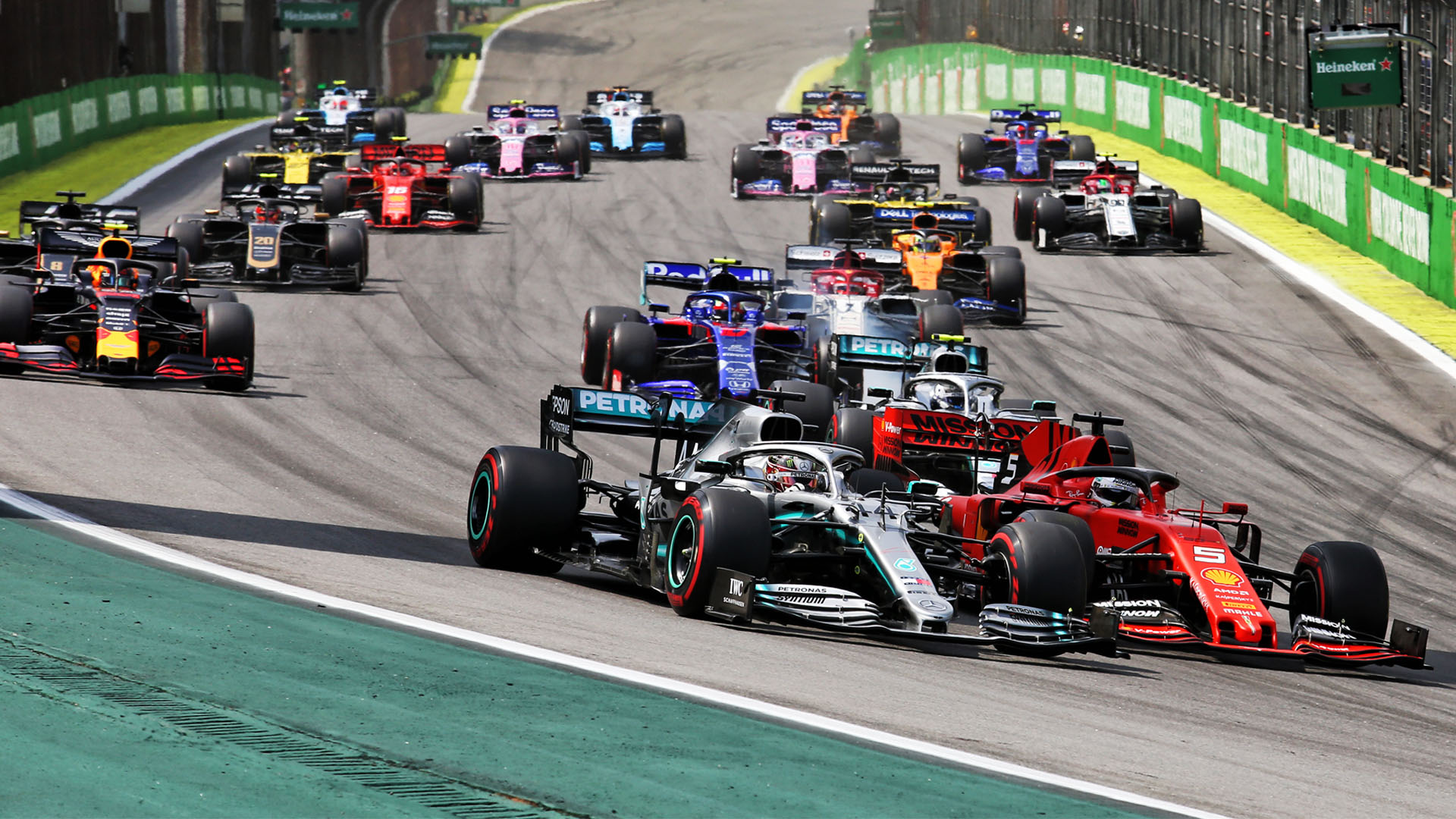 Formula 1 heyecanı Macaristan'da sürecek