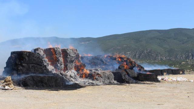 Kastamonu'da 150 ton saman balyası kül oldu