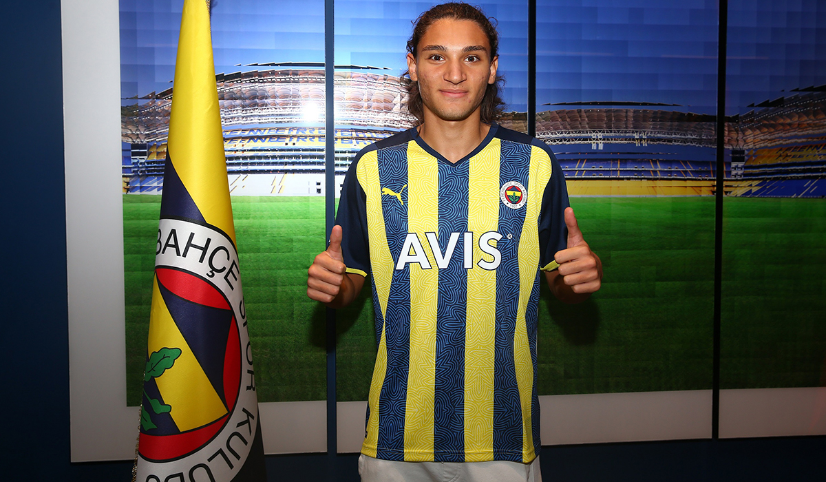 Fenerbahçe, Emir Ortakaya’yı transfer etti