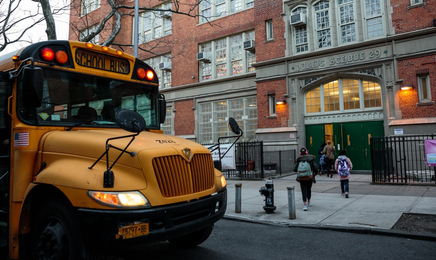 New York'ta okul çalışanlarına aşı zorunluluğu