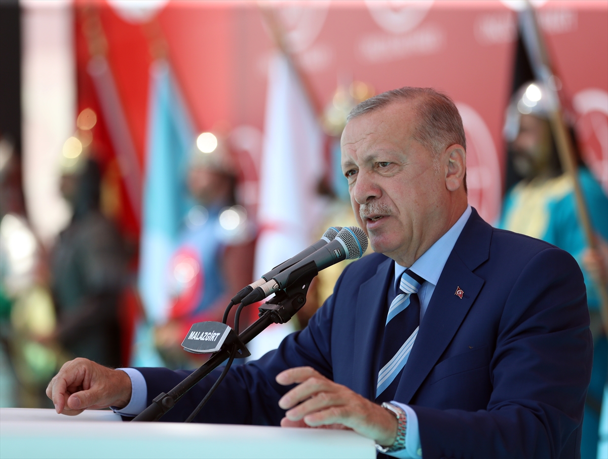 Cumhurbaşkanı Erdoğan Malazgirt Zaferi kutlamalarında konuştu