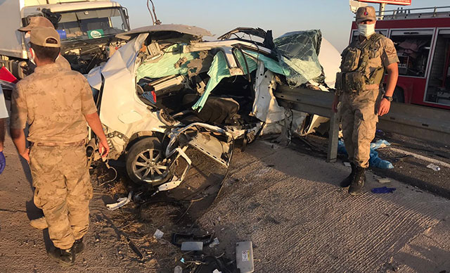 Nusaybin'de feci kaza: 1 ölü, 1 yaralı