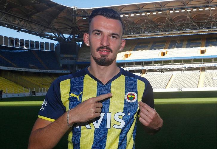 Fenerbahçe peş peşe iki transfer açıkladı