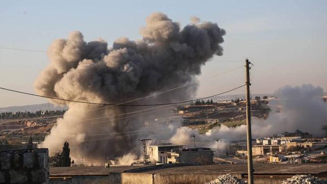 Rusya, İdlib'e 15 hava saldırısı düzenledi