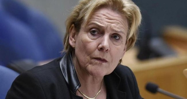 Hollanda Dışişleri Bakanı Kaag'ın ardından Savunma Bakanı Bijleveld de istifa etti
