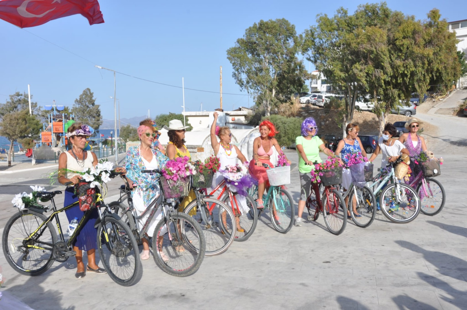 Süslü Kadınlar Bisiklet Turu'ndan mesaj var
