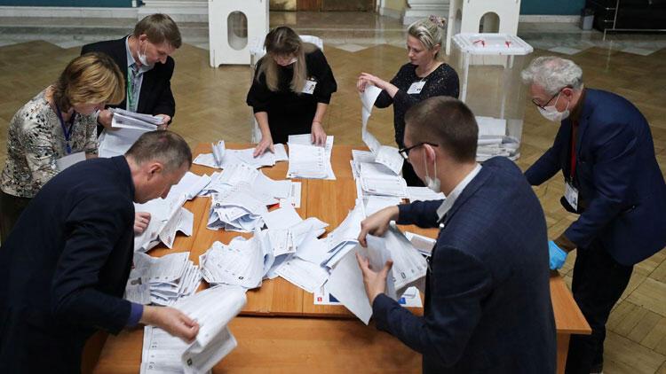 Rusya'daki seçimlerden ilk sonuçlar geldi