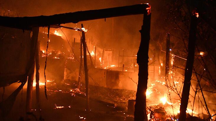 Yunanistan'da sığınmacı kampında yangın çıktı