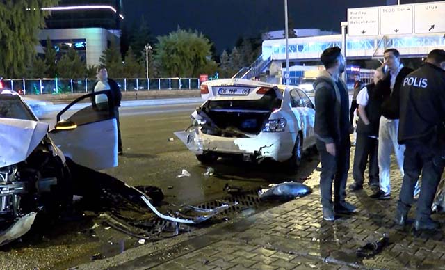Ankara'da 7 araçlı zincirleme kaza: 2 yaralı