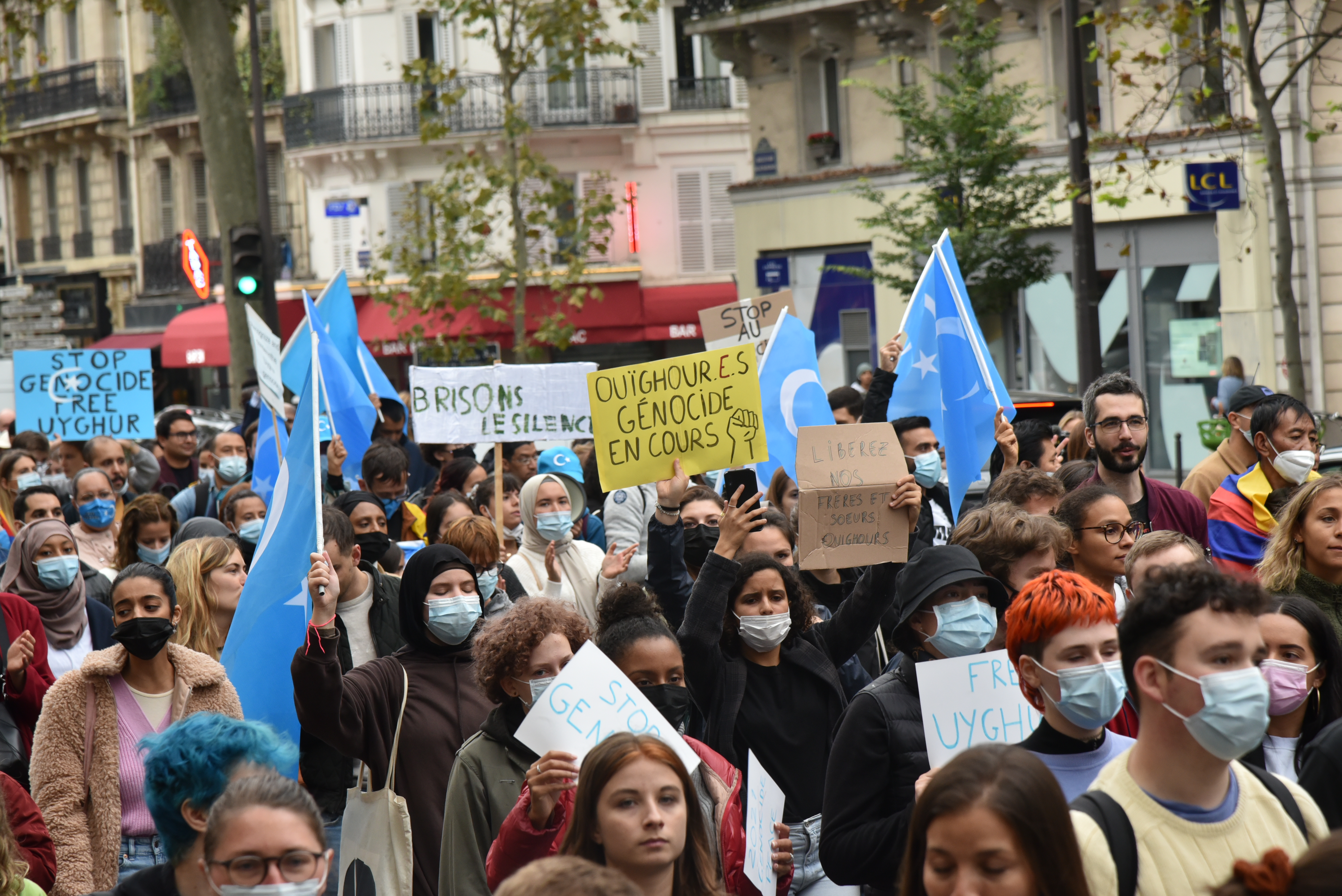 Uygur Türkleri, Fransa'da Çin'i protesto etti