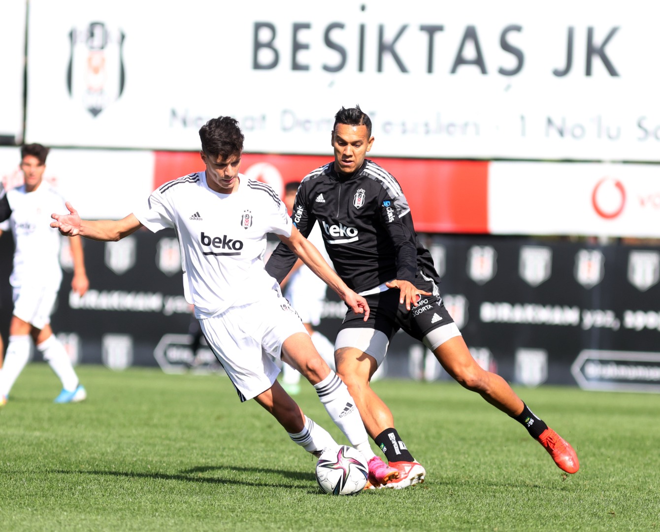 Beşiktaş, U-19 takımını 8-0 yendi