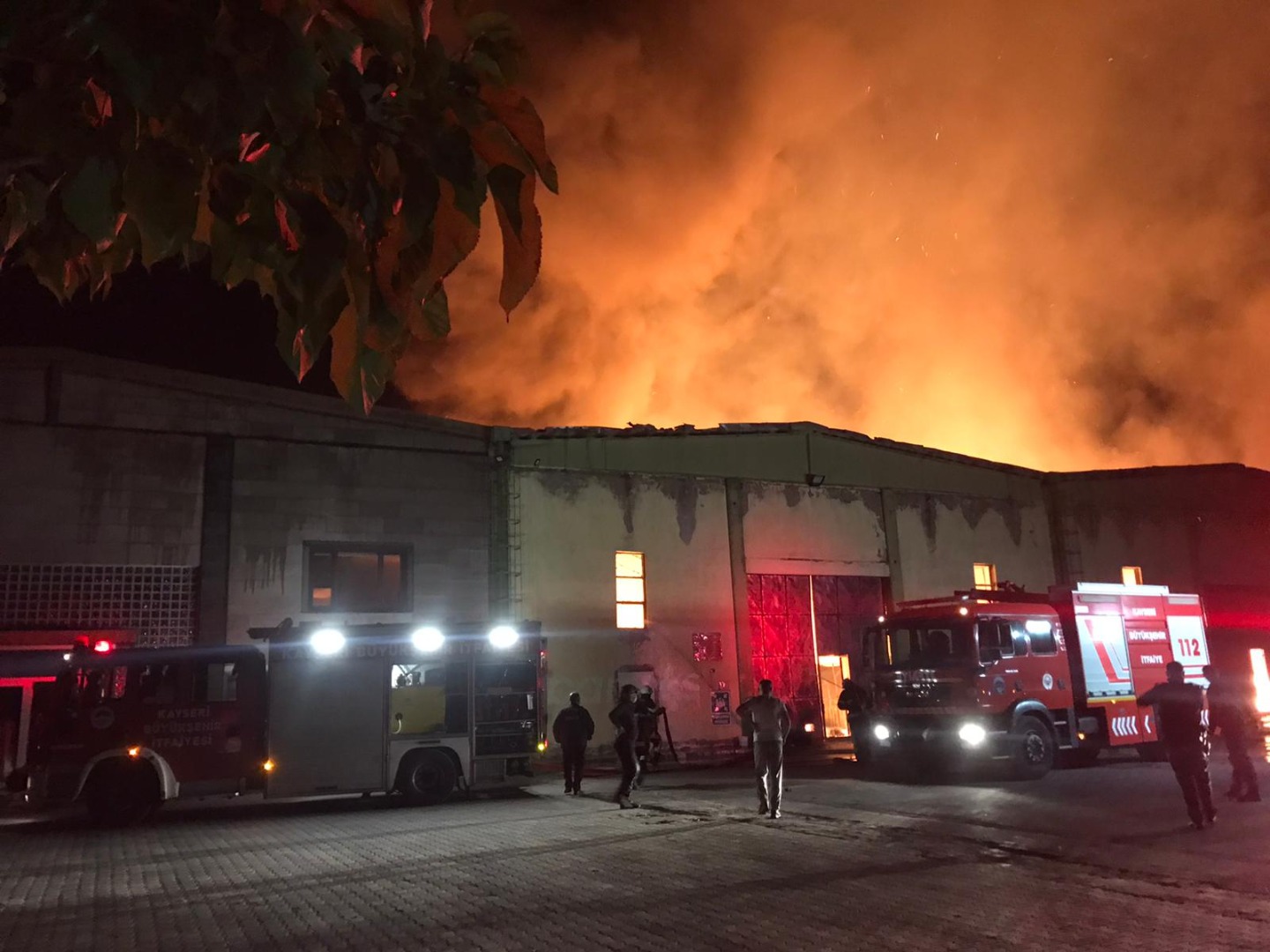 Kayseri'de kağıt fabrikasında yangın