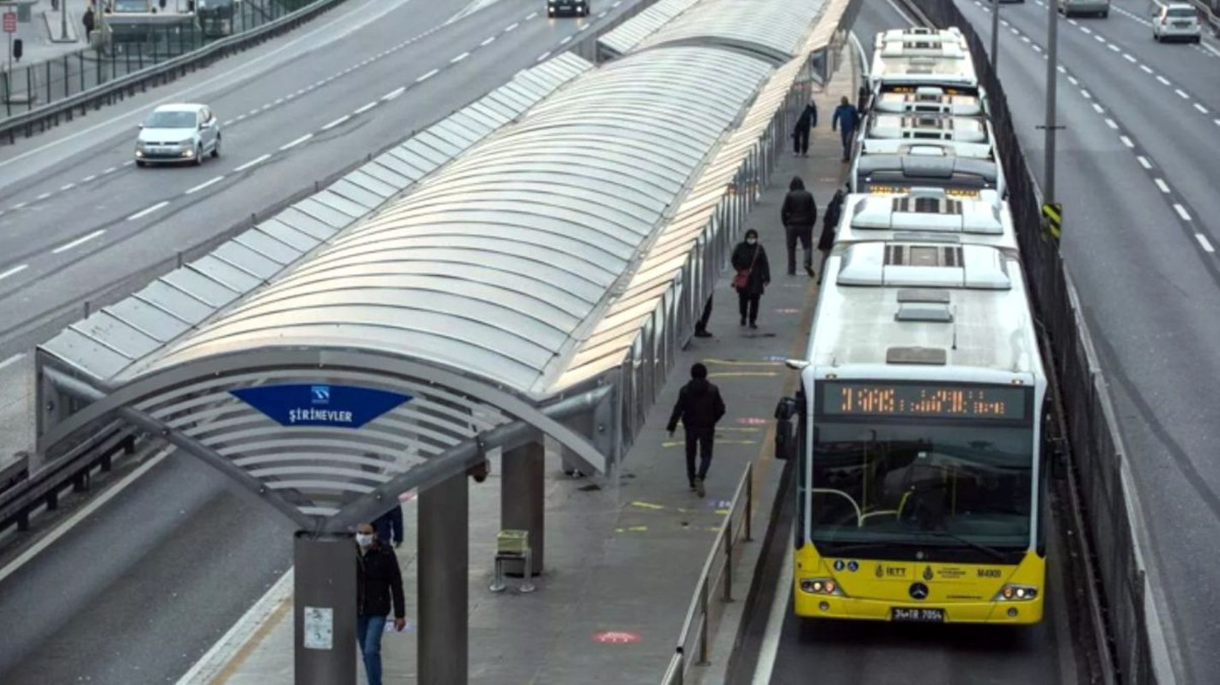 Metrobüs hattına yeni durak talebi