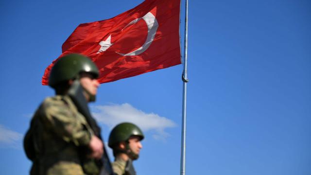 Türkiye'den Yunanistan'a geçmeye çalışan 11 terörist yakalandı