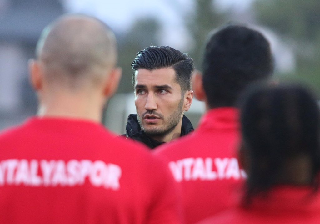 Antalyaspor'da Nuri Şahin'in ekibi belli oldu
