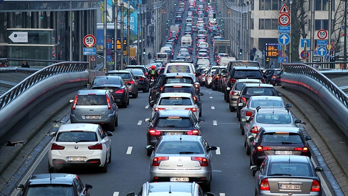 600 bin aracın yıl başından itibaren Brüksel'e girmesi yasak olacak