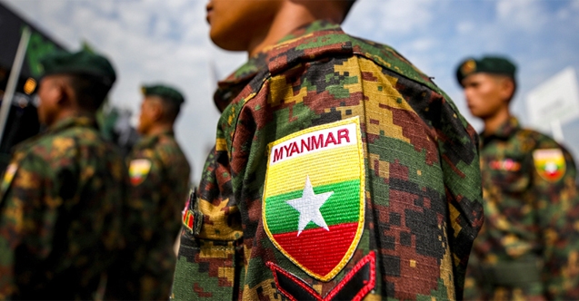 Myanmar'da askeri yönetim ASEAN zirvesine davet edilmedi