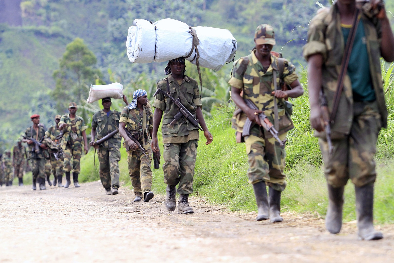 Kongo ve Ruanda ordusu karşı karşıya